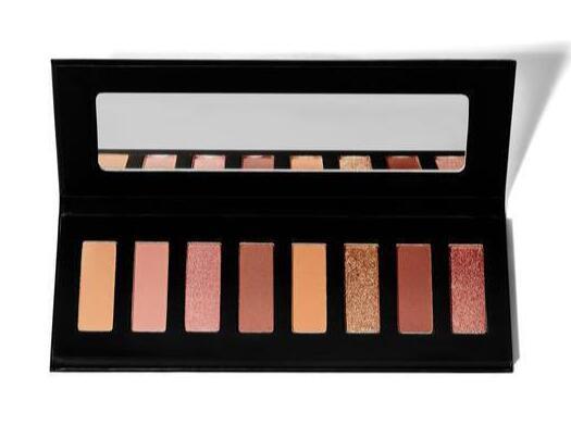 Youngblood Øjenskyggepalette "Uskyld" - 8 Fantastiske Farver