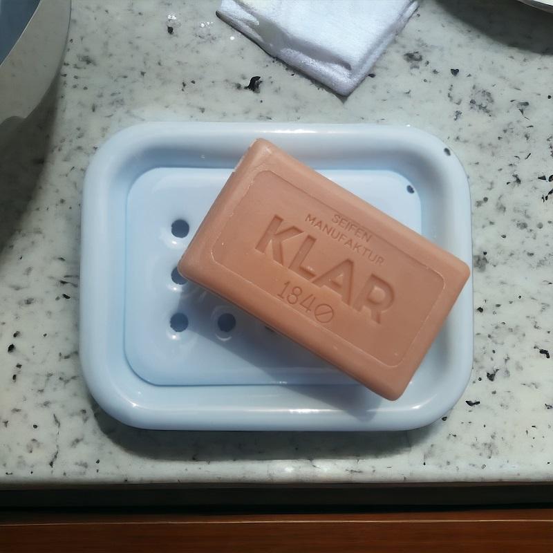 Klar Emalje Luksus Sæbeskål i Baby Blue - Stilfuld Design